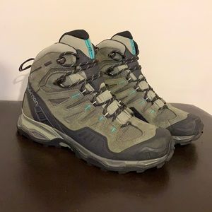 Salomon Conquest GTX Women's Walking Hiking Boots